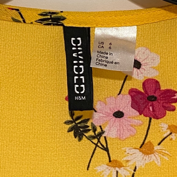 Cute Yellow Sundress - Picture 7 of 8